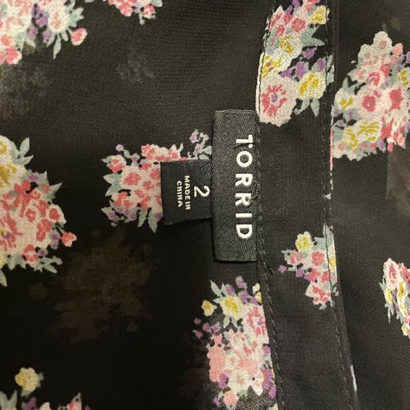 Torrid Womens Black/Pink Floral V-Neck Sheer Chiffon Dress with Pockets Size 2 - Picture 4 of 4